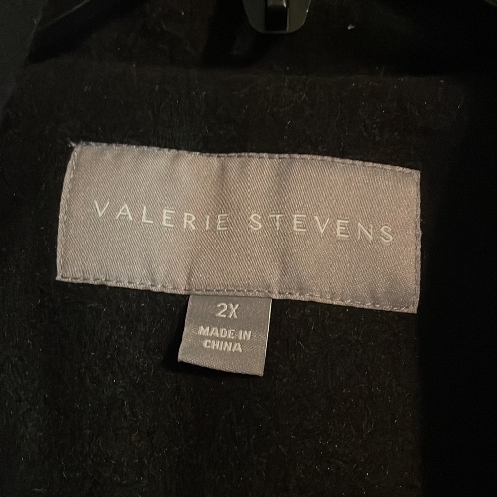 Coat - Picture 2 of 11